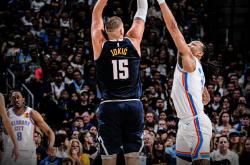 lol季中赛-掘金翻盘火箭，西蒙斯惊艳世界的简单介绍