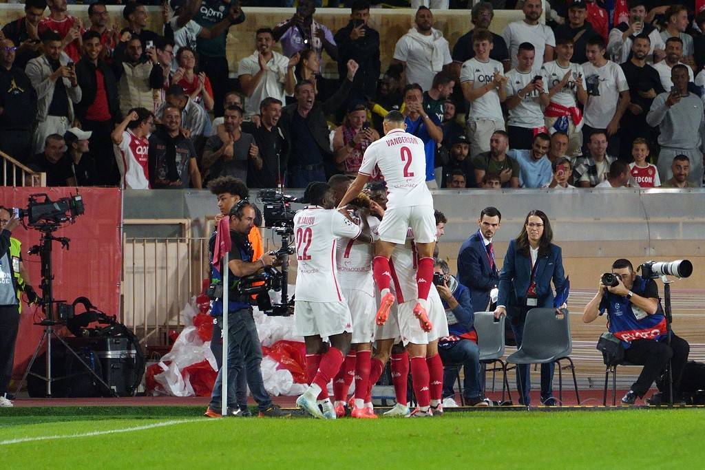 西班牙球队面临艰巨挑战，在客场比赛中失利的简单介绍