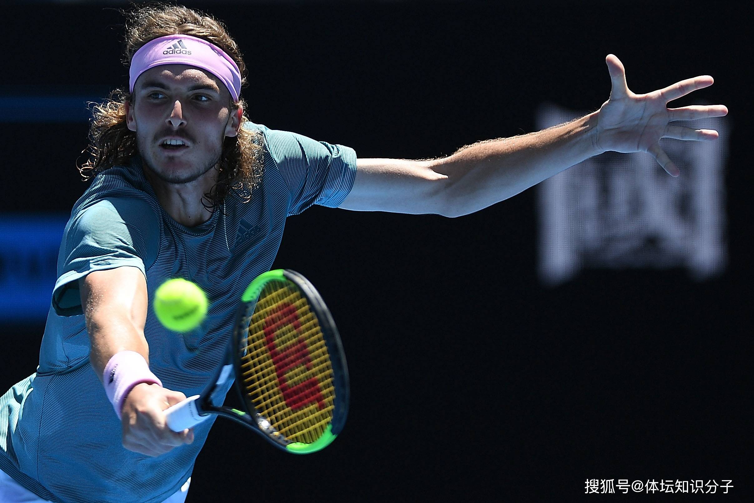 关于西班牙网球队碾压英国网球队，西西帕斯制霸全场的信息