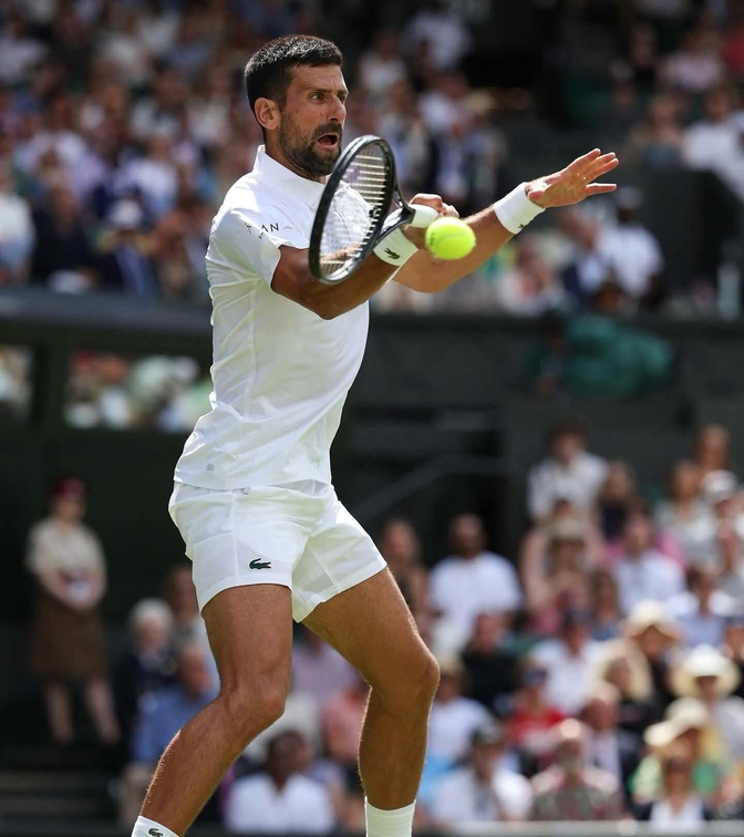 包含年终总决赛轻取拉沃尔杯，德约科维奇高光表现的词条