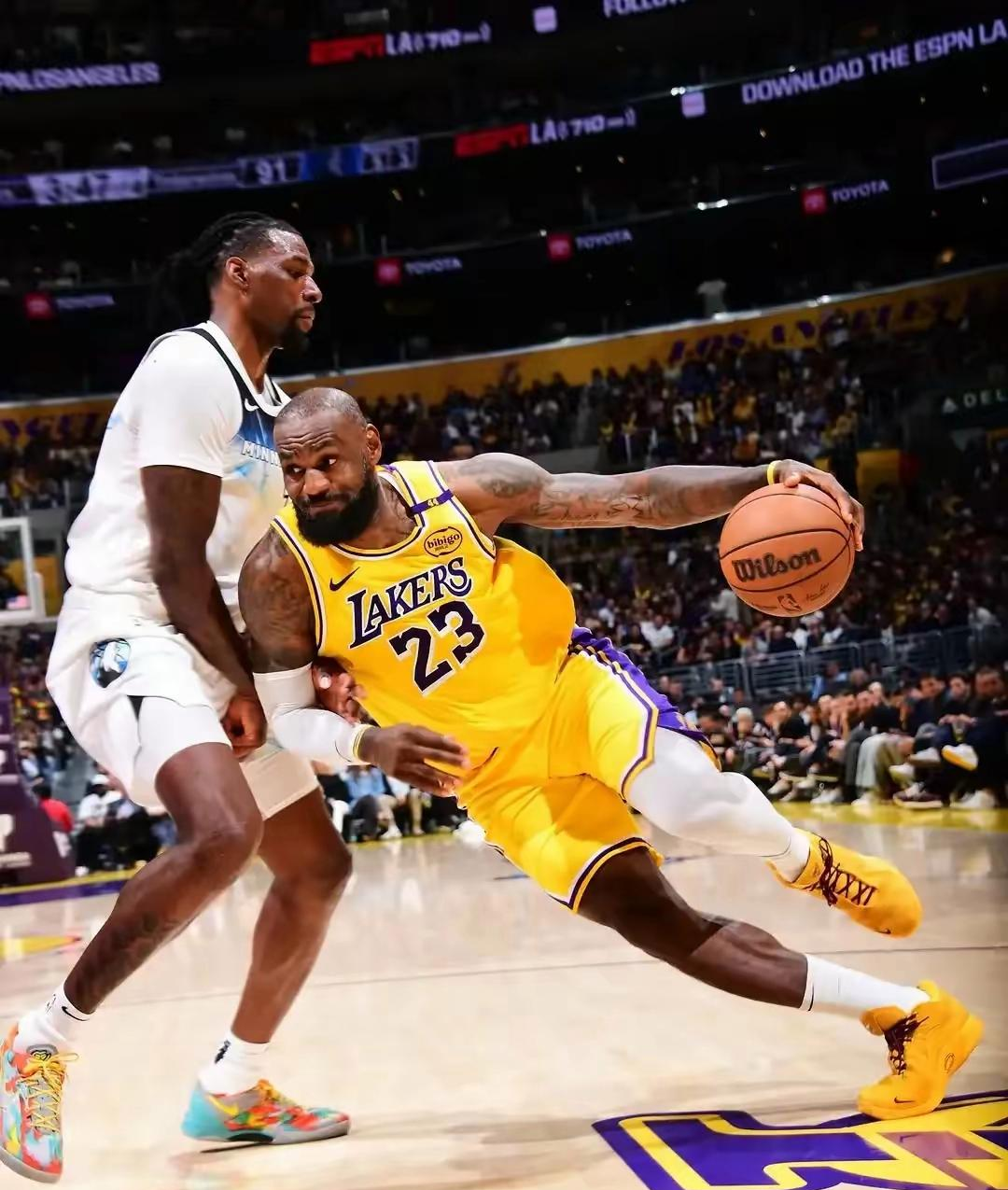 勇士碾压湖人,麦科勒姆高光表现的简单介绍 勇士碾压湖人,麦科勒姆高光表现的简单介绍